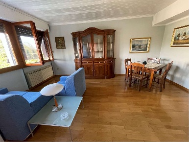 Foto Appartamento a Sarzana di 90 m² con 4 locali in affitto