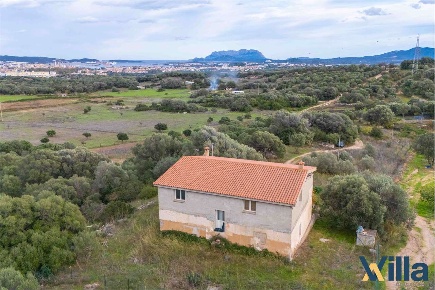 Foto Casa indipendente a Olbia di 300 m² con 5 locali in vendita