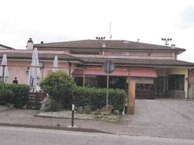 Foto Appartamento in via Barbarigo, Tribano Centro di 148 m² con 8 locali