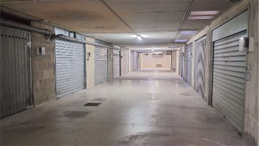 Foto Box a Capurso di 26 m² con 1 locali in vendita