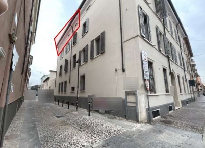 Foto Appartamento in Via Achille Sacchi, Mantova Centro di 128 m² all'asta