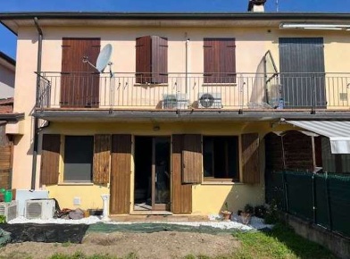 Foto Appartamento in Piazza D. Alighieri, San Giorgio Bigarello di 75 m²