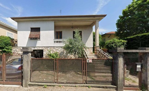 Foto Case indipendenti in Via G. Marconi, Cavaion Veronese Sega di 110 m²