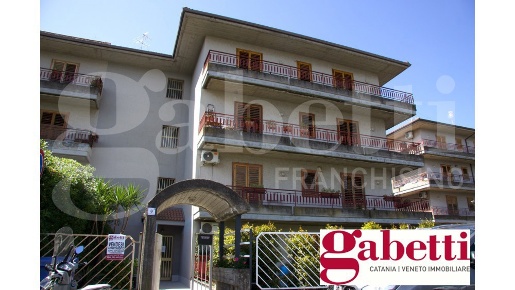 Foto Appartamento in Via Gesualdo Bufalino 9, Aci Catena Centro di 147 m²