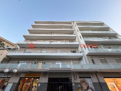 Foto Ufficio in Via GiosuÃ¨ Carducci 72, Barcellona Pozzo di Gotto Centro