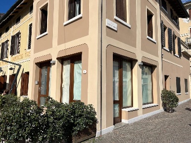 Foto Negozio in Via Prospero Alpino 7, Marostica Centro di 57 m² in affitto
