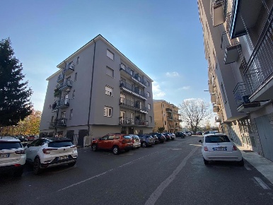 Foto Appartamento in Via Fugazza 1, Lodi Città Bassa, Laghi di 96 m²