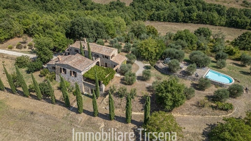 Foto Appartamento a Orvieto di 421 m² con 8 locali in vendita