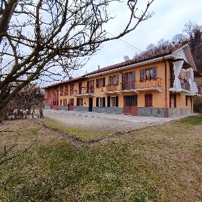 Foto Rustico in frazione Sessant Valle Baciglio, Asti Sessant - San Grato