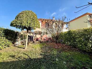Foto Casa indipendente a Alessandria Cristo di 140 m² con 4 locali