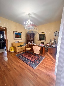 Foto Appartamento in via Emerico Amari, Partinico di 150 m² con 6 locali