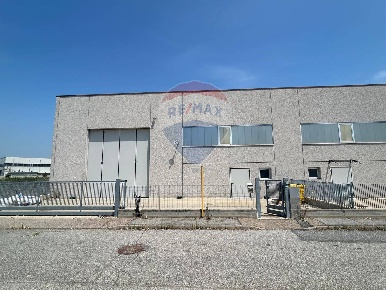 Foto Capannone industriale a Tricerro di 400 m² in affitto