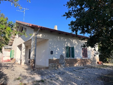 Foto Casa indipendente in Via Fonte Pianuccia, Rosciano di 240 m²