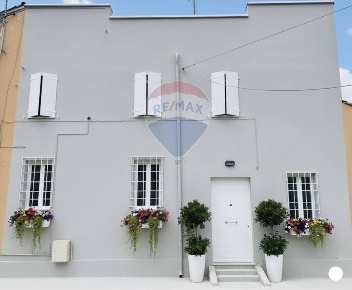 Foto Case semi ndipendenti in Via Argine Po, San Benedetto Po Portiolo