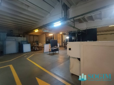 Foto Capannone industriale in Via Regina, Fino Mornasco di 1615 m²