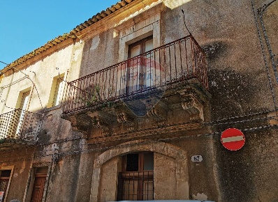 Foto Casa indipendente in Via Col. Umberto Maddalena, Ragusa Centro