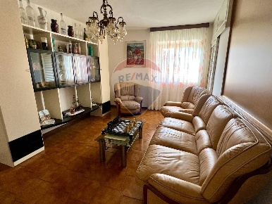 Foto Appartamento a Sovere Centro di 150 m² con 6 locali in vendita