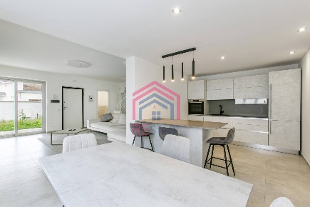 Foto Villa bifamiliare in via viterbo, Anzio Villa Claudia di 110 m²