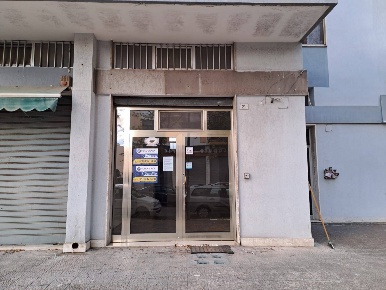 Foto Locale commerciale in VIA RUDIAE, Lecce di 40 m² con 1 locali