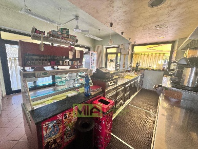 Foto Locale commerciale in Via Aso, Ortezzano di 68 m² con 1 locali