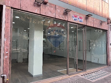 Foto Locale commerciale in Corso Cavour, Bari Murat di 268 m² in affitto