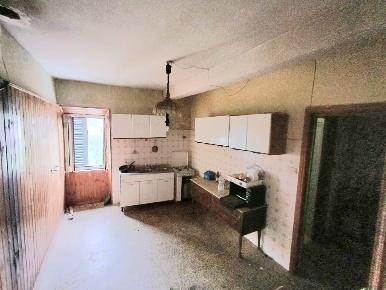 Foto Appartamento in via Filippo Nicolai, Caprarola Centro di 50 m²