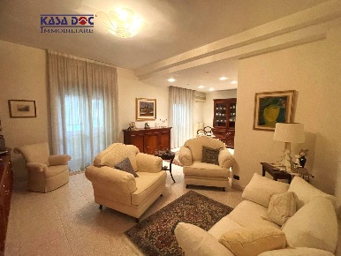 Foto Appartamento in Via Giuseppe Schiavi, Catanzaro San Leonardo di 104 m²