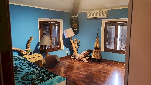 Foto Casa indipendente in strada Vignolese, Modena Sant'Agnese - Università