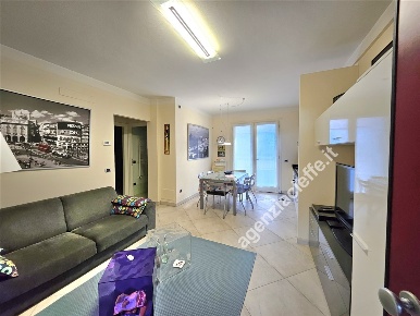 Foto Appartamento a Massa Marina di Massa Centro di 70 m² con 4 locali