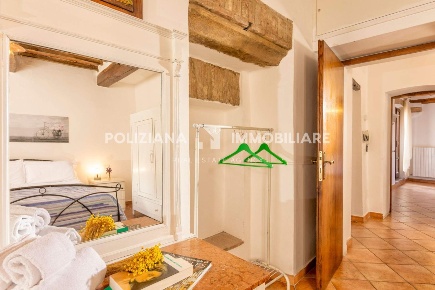 Foto Appartamento in Vicolo Cervini, Montepulciano Centro di 300 m²