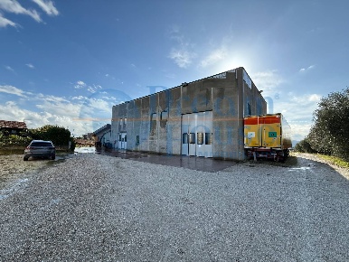 Foto Capannone industriale in Via Pianagallo, Corropoli di 540 m²