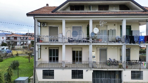 Foto Appartamento in via pianezza, Druento di 95 m² con 4 locali in vendita
