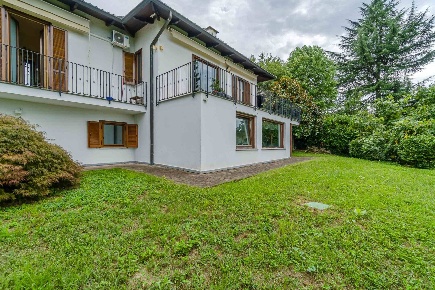 Foto Villa singola in Strada San Tommaso, Gassino Torinese di 287 m²