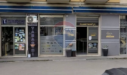 Foto Locale commerciale in Via San Giovanni Bosco, Caltanissetta Centro