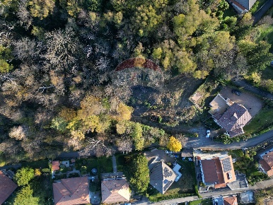 Foto Terreno residenziale in Via Pessina, Viggiù Centro di 1600 m²