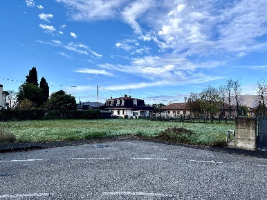 Foto Terreno residenziale in via Marco Polo, Roveredo in Piano di 946 m²