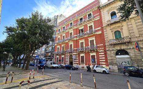 Foto Appartamento in via scipione crisanzio, Bari Murat di 200 m²