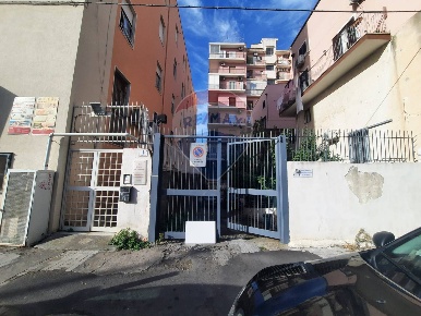 Foto Box in Via Macallè, Catania Villa Bellini - Santa Maria di Gesù