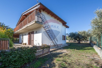 Foto Casa indipendente in CONTRDA PIANO CIGNALE, Cugnoli di 138 m²