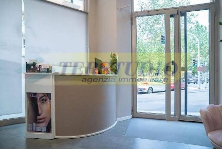 Foto Ufficio in Via Valmora, Pontida Centro di 60 m² con 2 locali