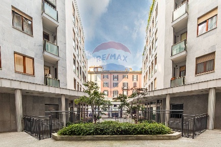 Foto Attico in Via Giuseppe Parini, Milano Porta Nuova di 192 m² in vendita