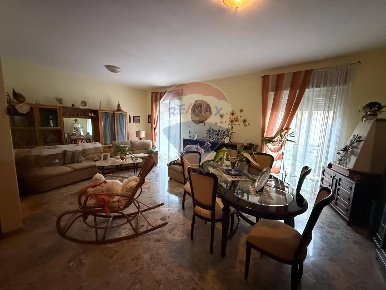 Foto Appartamento in Via Grimaldi, Priolo Gargallo di 133 m² con 5 locali