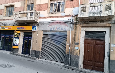 Foto Appartamento in Via Sant'Agata, Enna Centro di 167 m² con 7 locali