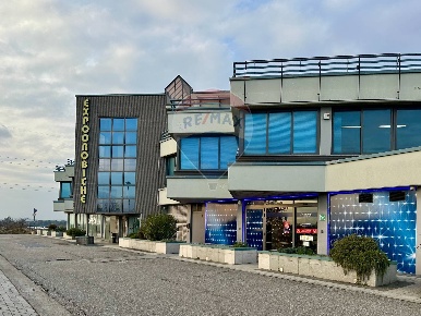 Foto Ufficio in via Dalmine, Curno di 75 m² con 2 locali in affitto