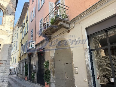 Foto Appartamento in via vitani, Como Centro Storico di 30 m² con 1 locali