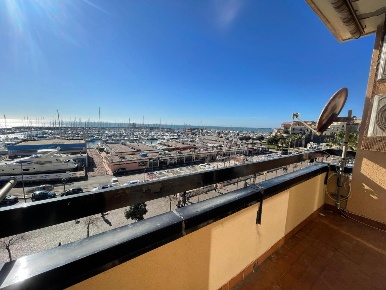 Foto Appartamento in Via Palermo 1, Nettuno Centro di 80 m² con 4 locali