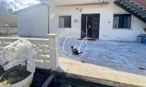 Foto Appartamento a Pietrasanta di 60 m² con 3 locali in vendita