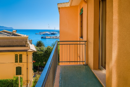 Foto Appartamento a Rapallo Centro Storico di 80 m² con 4 locali in vendita