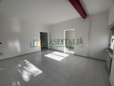 Foto Appartamento a Ivrea di 132 m² con 5 locali in vendita