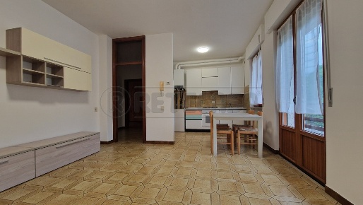 Foto Appartamento a Recoaro Terme Centro di 83 m² con 5 locali in affitto